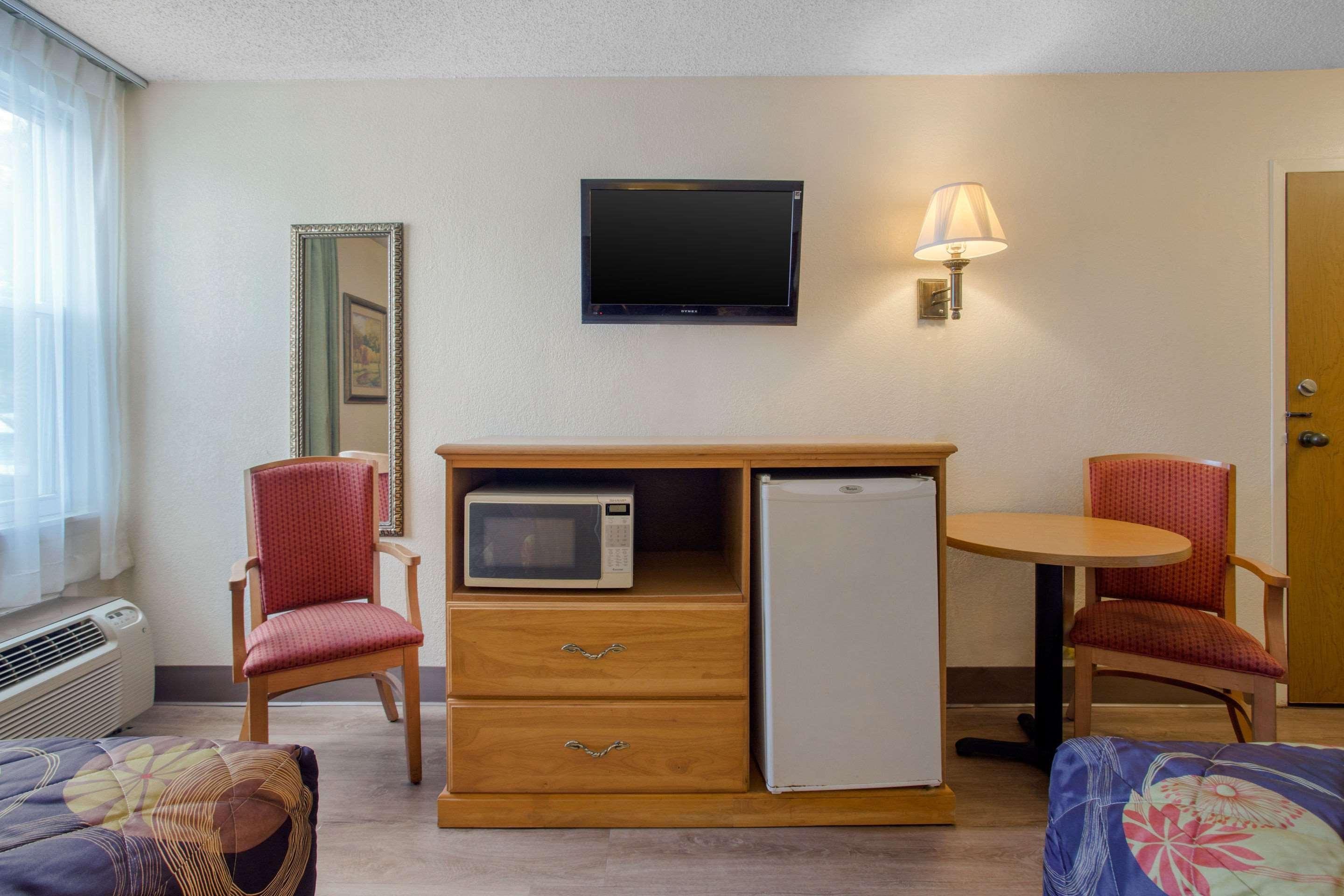 Rodeway Inn Asheville Dış mekan fotoğraf