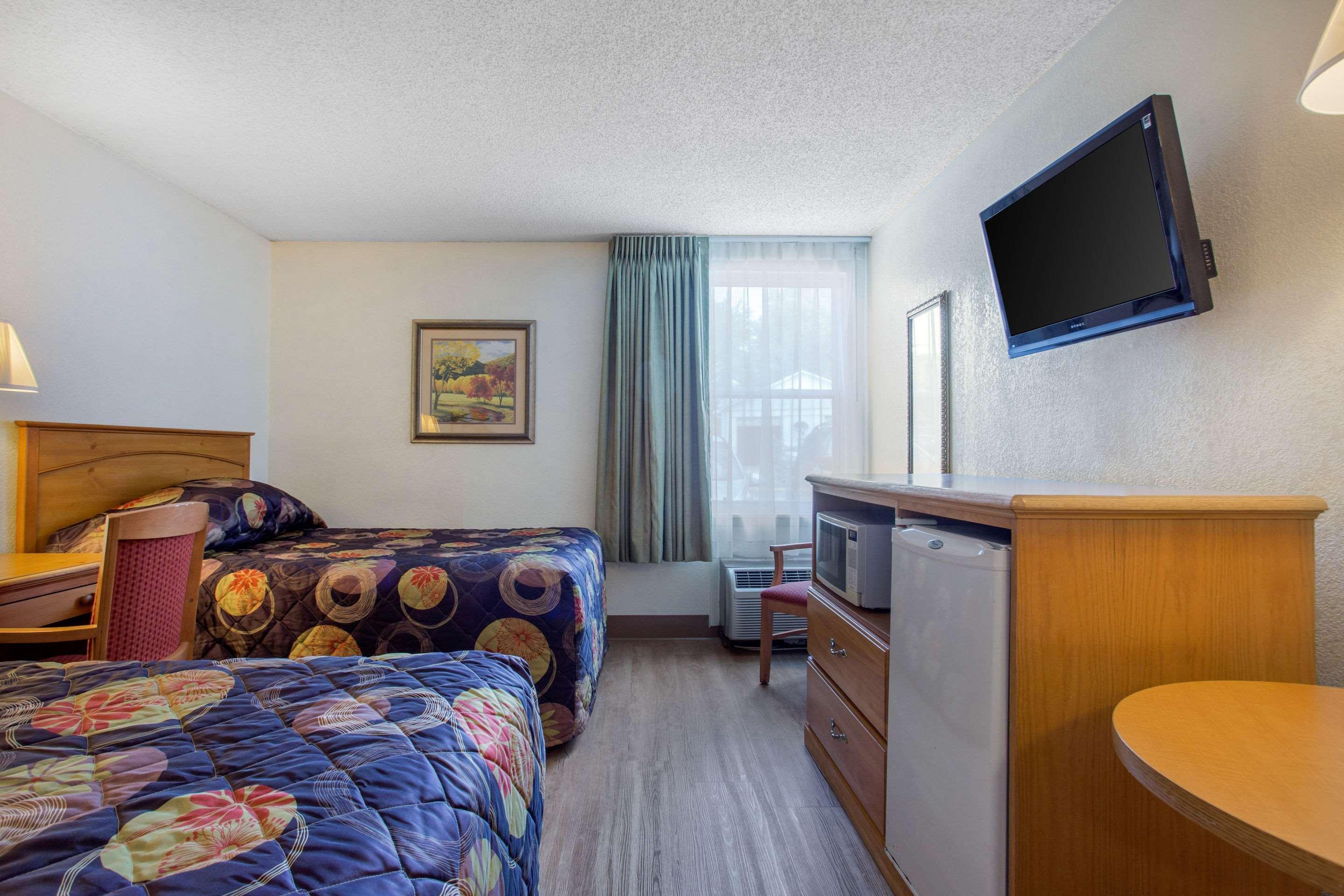 Rodeway Inn Asheville Dış mekan fotoğraf