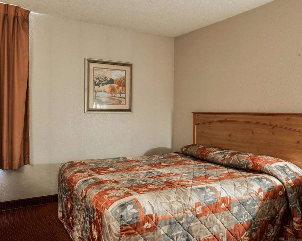 Rodeway Inn Asheville Oda fotoğraf