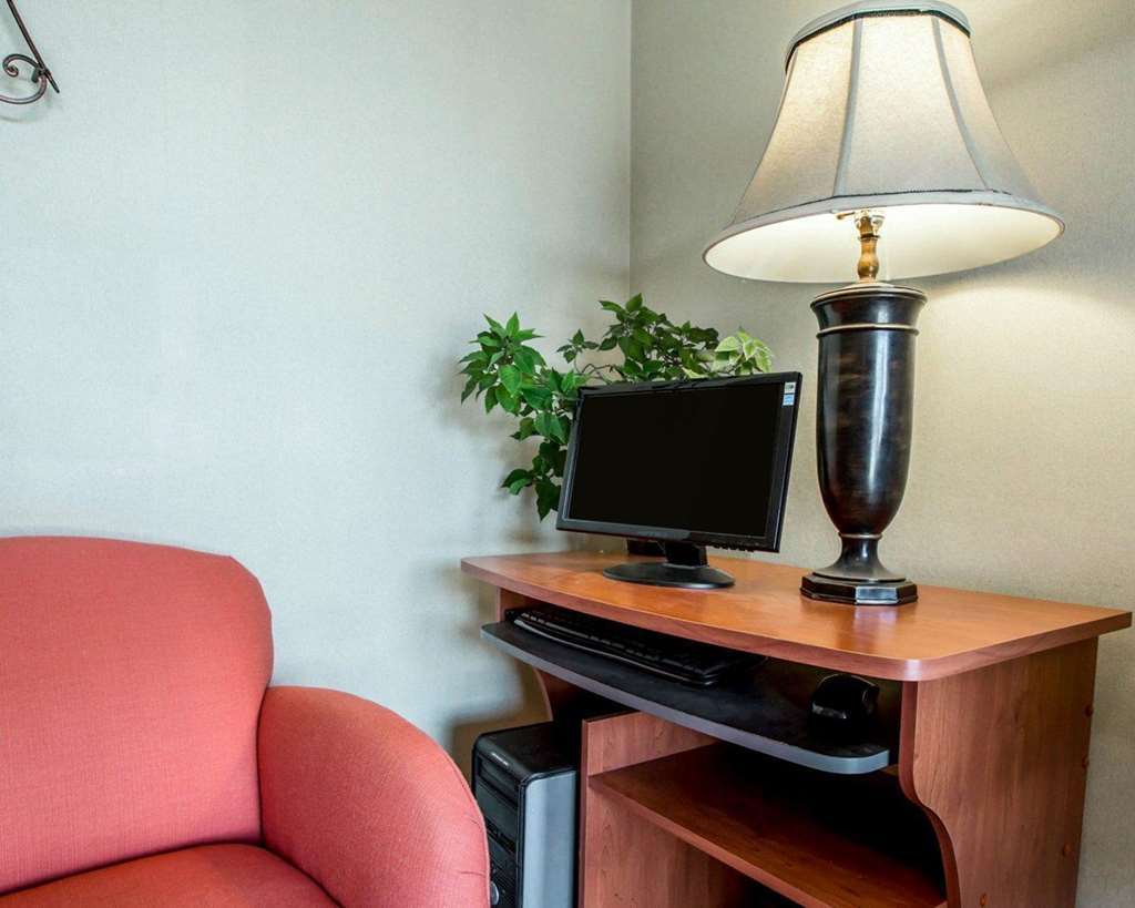 Rodeway Inn Asheville Konforlar fotoğraf